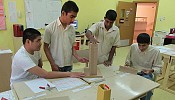 يقود  مركز النور لتدريب و تأهيل الأطفال ذوي الإحتياجات الخاصة مشروع إعادة تدوير الأكياس الورقية