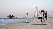 يوغا مجانية على أطول شاطئ خاص في دبي مع 