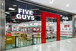 FIVE GUYS SECOND LOCATION IN UAE NOW OPEN IN DUBAI MARINA MALL