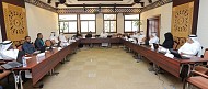 رئيس اللجنة العلمية لمبادرات مكتوم بن محمد يعقد اجتماعاً مع لجان التحكيم لمسابقة المحاكمة الصورية