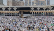 الكعبة المشرفة ترتدي حلتها الجديدة.. الاثنين