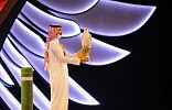  الأغلى في المزاد الدولي لمزارع إنتاج الصقور .. بيع صقر كندي نادر الجمال ب 350 ألف ريال