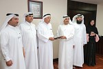 مدير عام محاكم دبي يكرم مركز جمعة الماجد للثقافة والتراث لتعاونهم  في ترميم الوثائق